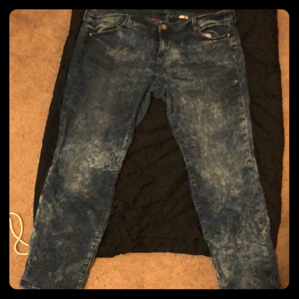 Acid wash jeggings
